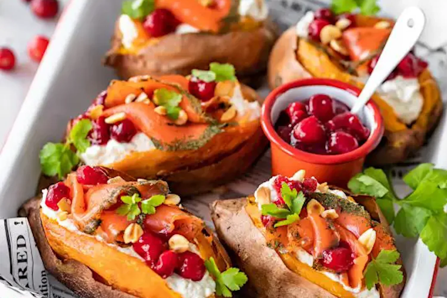 Gefüllte Süßkartoffeln mit Lachs & Cranberries