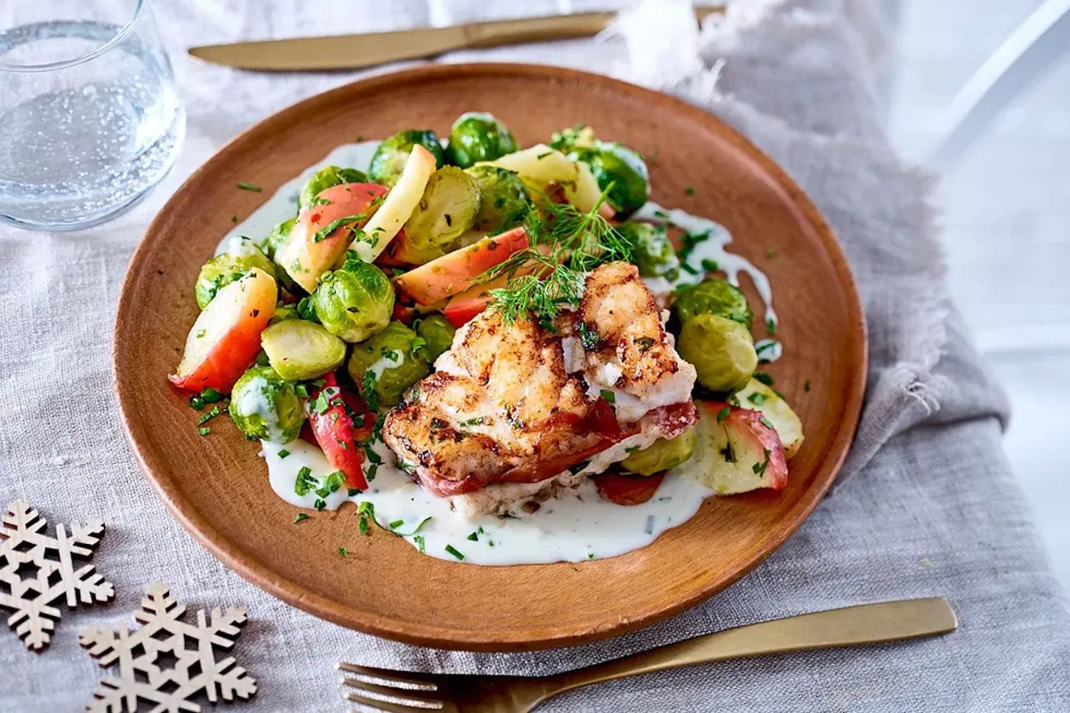 Kabeljau-Saltimbocca mit Ofen-Rosenkohl