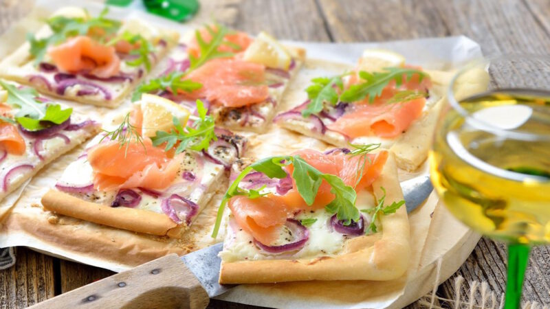 Flammkuchen mit Lachs