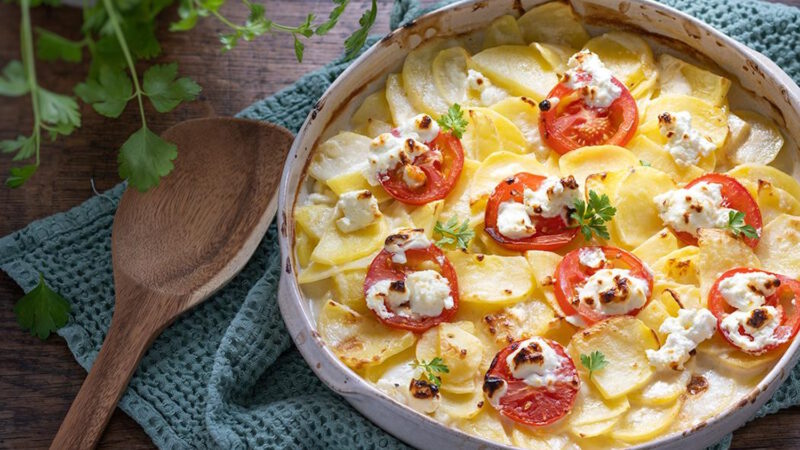 Kartoffelgratin mit Tomate